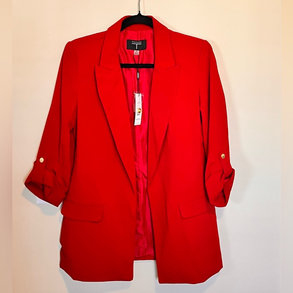 Elegant Red T Tahari 3/4 Sleeve Open Front Blazer